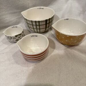 Chad Barrett Nesting Measuring Cups‎ Set of 4 Green Yellow Orange Ceramic Spout